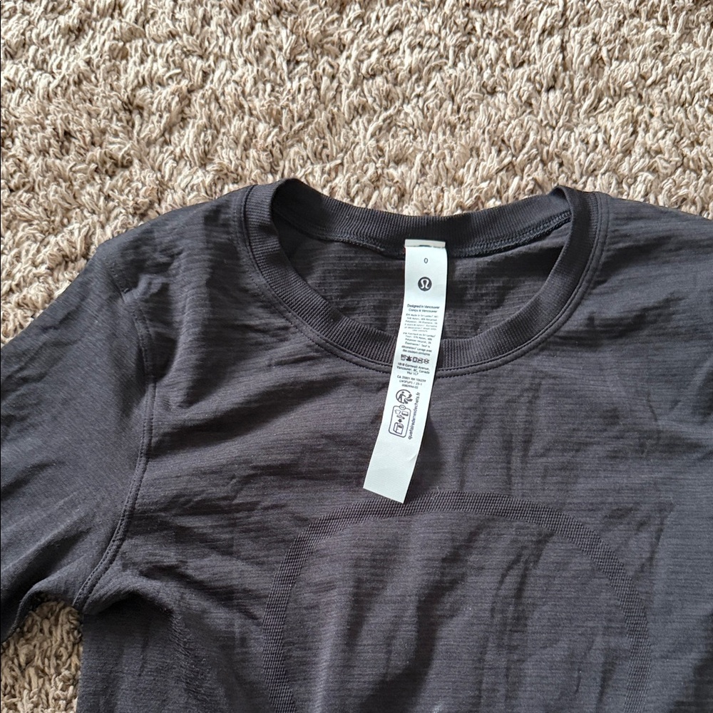 lululemon athletica Charcoal Gray Long Sleeve Crew